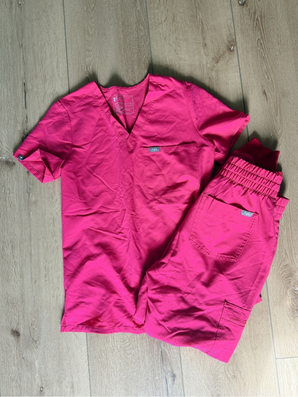 Figs Scrubs Shocking Pink
